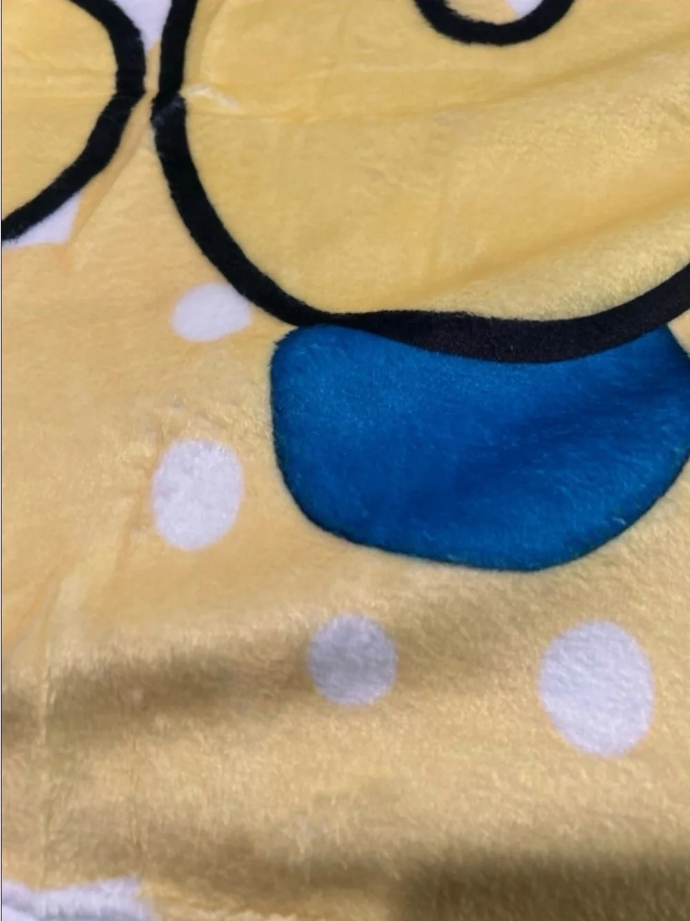 Yellow & Blue Cartoon Plush Bedding Throw Blanket full size beautiful soft
